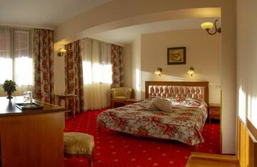 Фото номера Двухместный номер Делюкс с 1 кроватью Отель Boutique Family Hotel VSK Kentavar г. Дряново 2